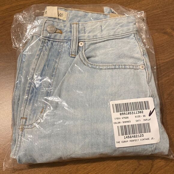 Madewell The Curvy Perfect Vintage Jean in Fitzgerald Wash* - Picture 3 of 9